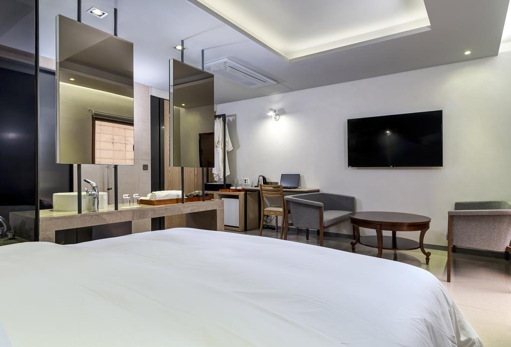 Capace Hotel Gangnam Сеул Экстерьер фото